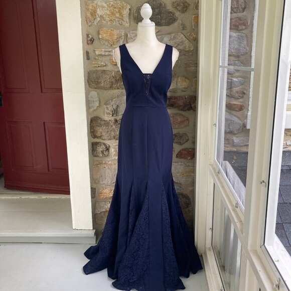 Eliza J Navy Blue Laguna Lace Inset Trumpet Crepe Gown Size 10 $208 - Picture 3 of 12